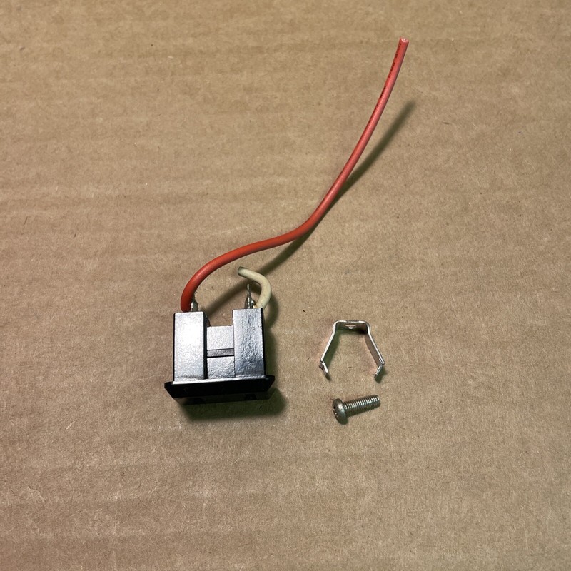 Kenwood KR-6600 Receiver Parts: Power Outlet Switched 100W