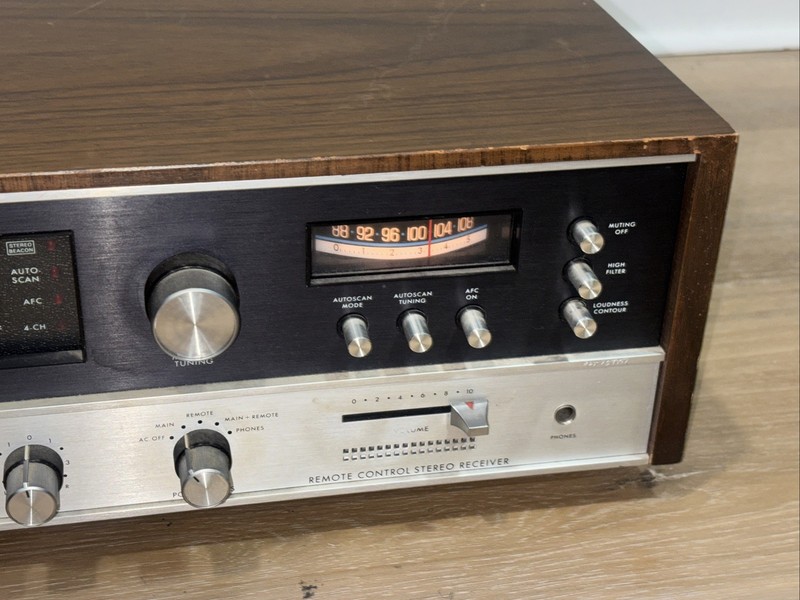 Vintage 1970's Fisher 401 ~ AM/FM Stereo Receiver ~ Please READ gallery