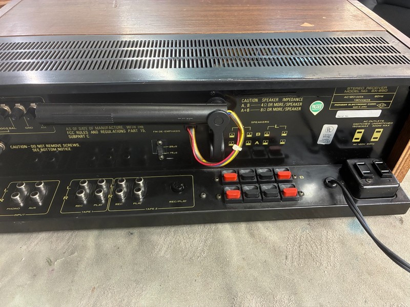 Pioneer SX-650 Stereo Receiver Vintage Am/Fm Receive, Test, Clean and Lubricate. gallery