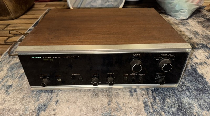 Vintage Pioneer SX-440 AM/FM Stereo Receiver (1969-71) gallery