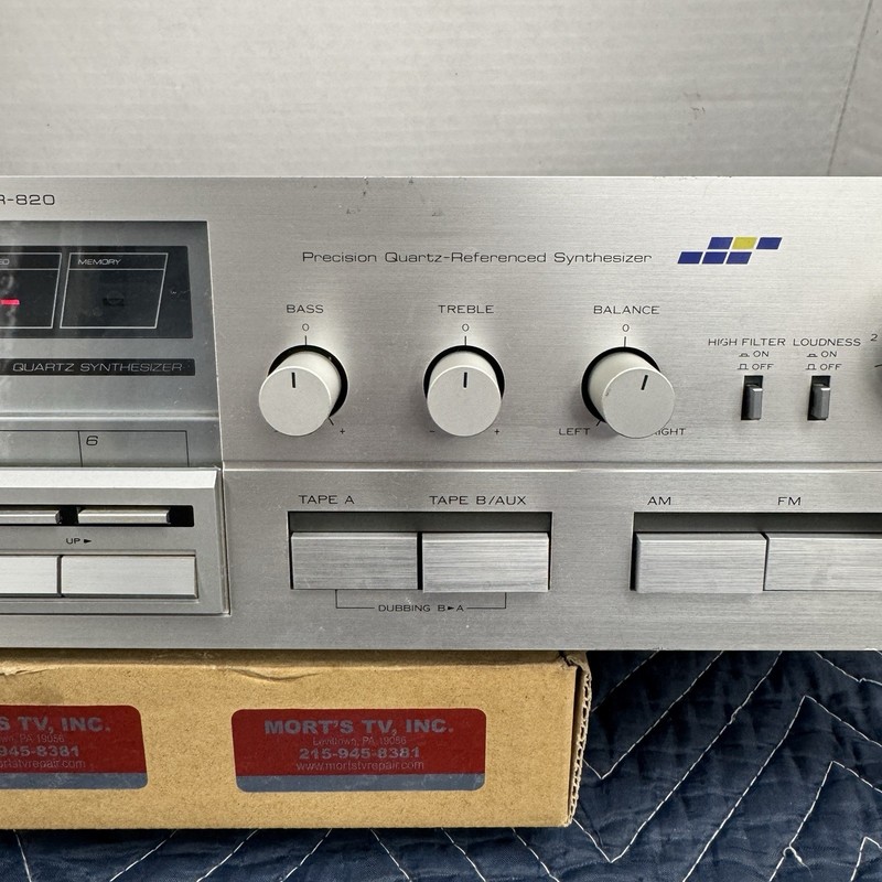 KENWOOD KR-820 VINTAGE AM/FM STEREO RECEIVER - SERVICED - CLEANED - TESTED gallery