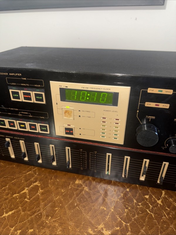 Vintage Thomas Solid State Model 4000 AM-FM Stereo Reciever Amplifier - Tested gallery
