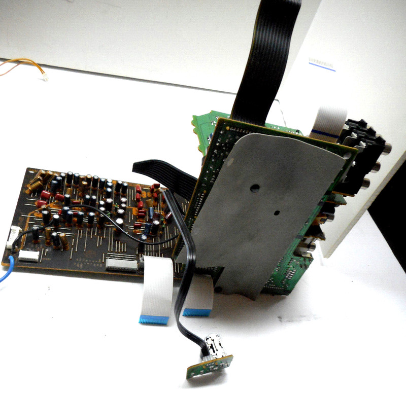 YAMAHA HTR-5660 RECEIVER - INPUT JACKS BOARD - PARTING OUT gallery