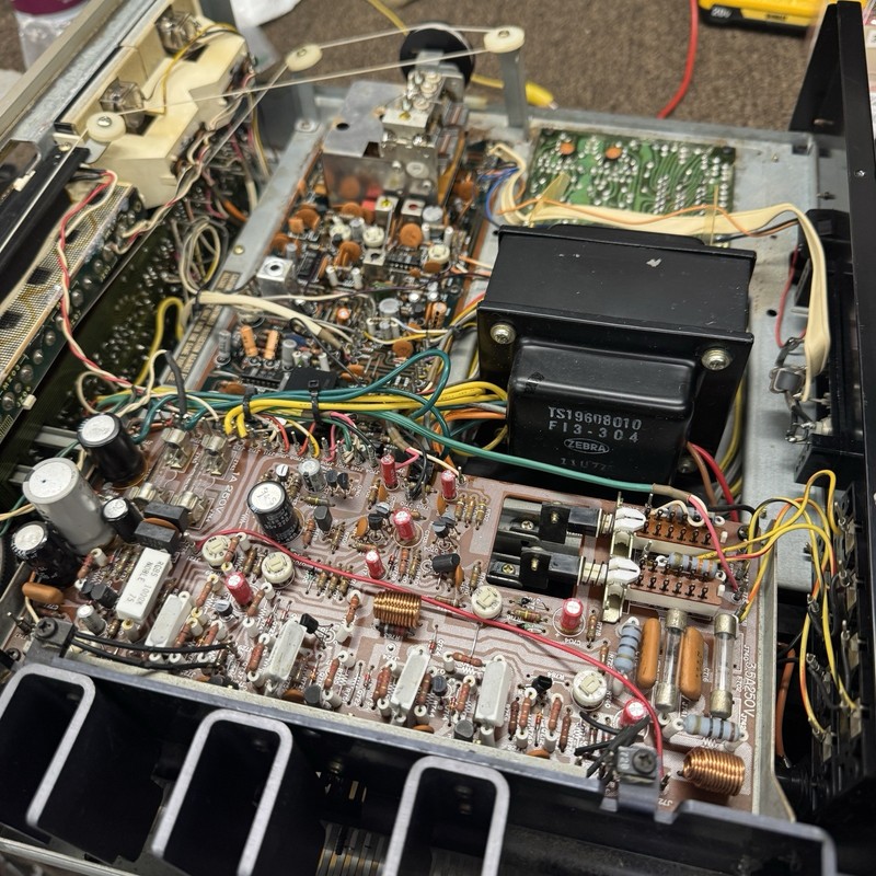MARANTZ 2226B VINTAGE AM/FM STEREO RECEIVER - SERVICED - CLEANED - TESTED gallery