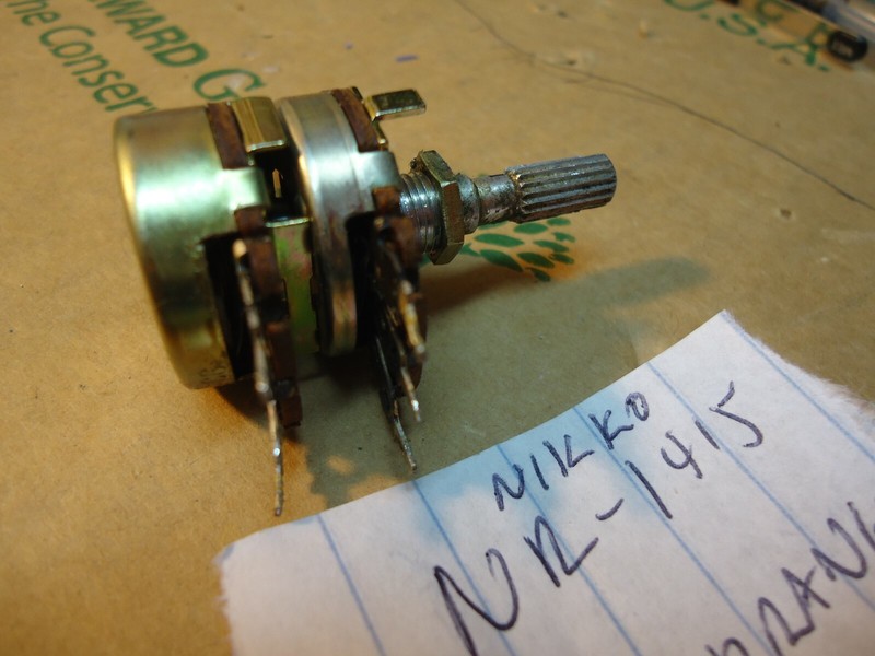 Nikko NR-1415 Stereo Receiver Parting Out Midrange Potentiometer gallery