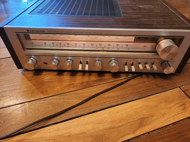 Kenwood KR-6050 AM/FM Stereo Receiver As Is gallery