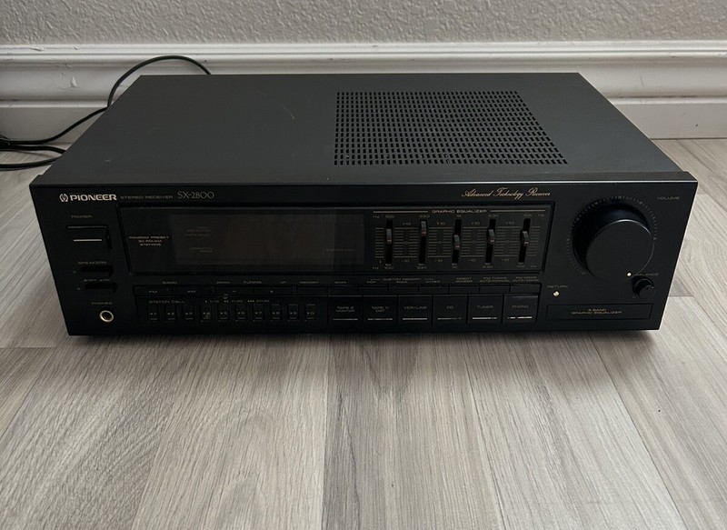 Vintage Pioneer SX-2800 60Hz - Equalizer AM/FM Stereo 65 Watts Receiver gallery