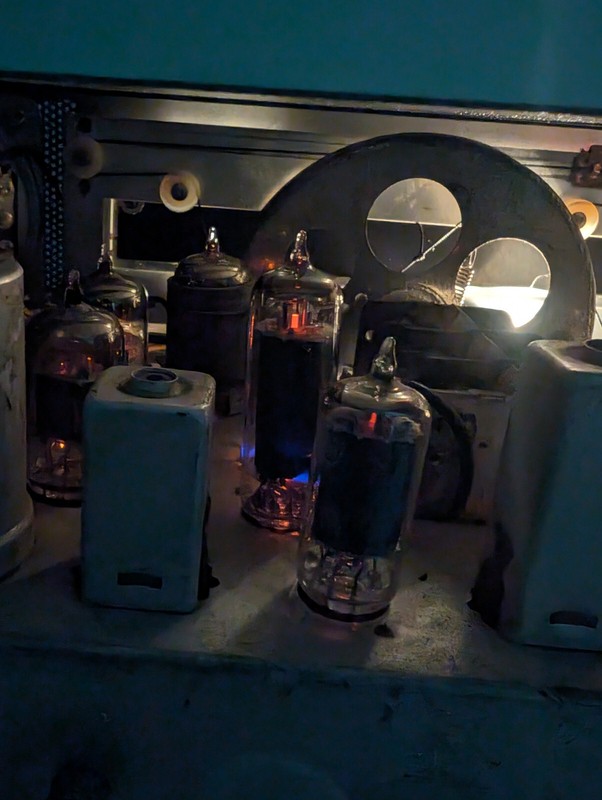 Vintage Hallicrafters CRX-2A 10 Tube, Single Band,FM receiver gallery