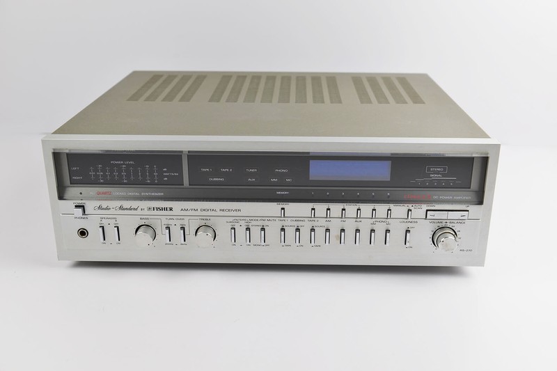 VINTAGE FISHER RS-270 AM/FM STUDIO STANDARD STEREO RECEIVER