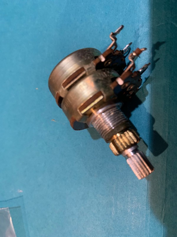 Pioneer SX-727 Stereo Receiver Parting Out Treble Potentiometer gallery