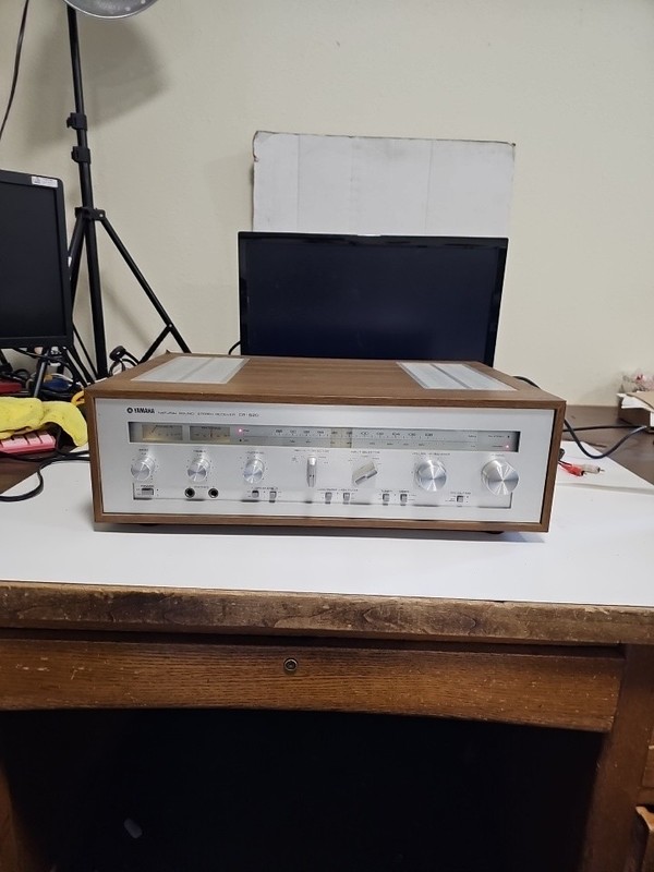 Yamaha CR-620 Natural Sound Stereo Receiver