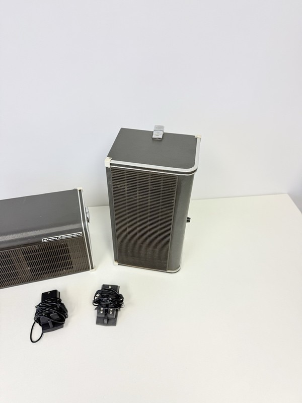 Set Of 2 Vintage Sanyo Stereo AM/FM Speaker Set Stereophonic Tested gallery