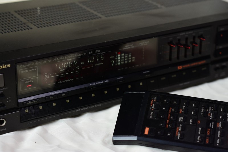 Technics SA-R310 Receiver with EUR64704 Remote. Tested, see notes.