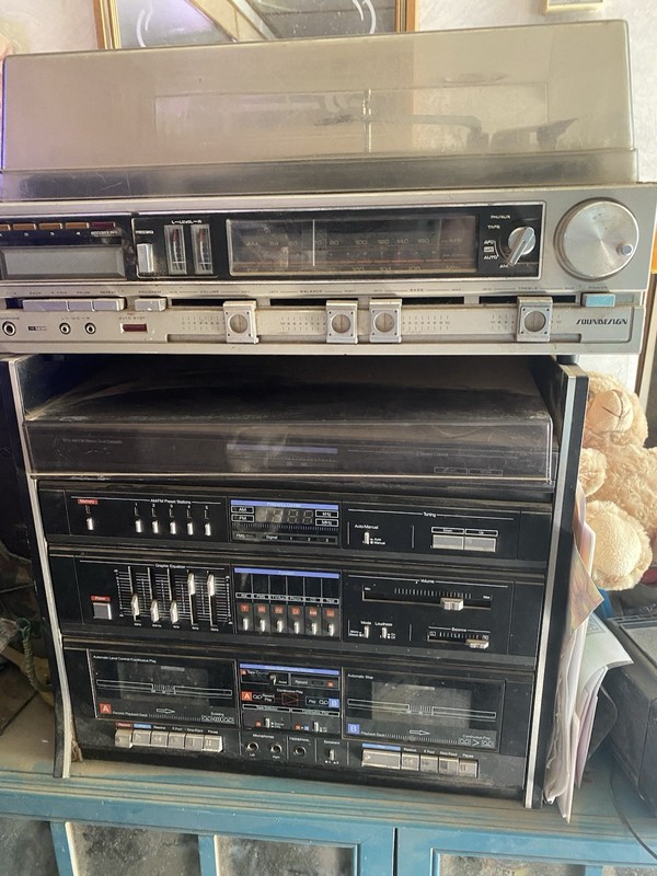 soundesign stereo Dual Cassette 8 Track And Turntable gallery