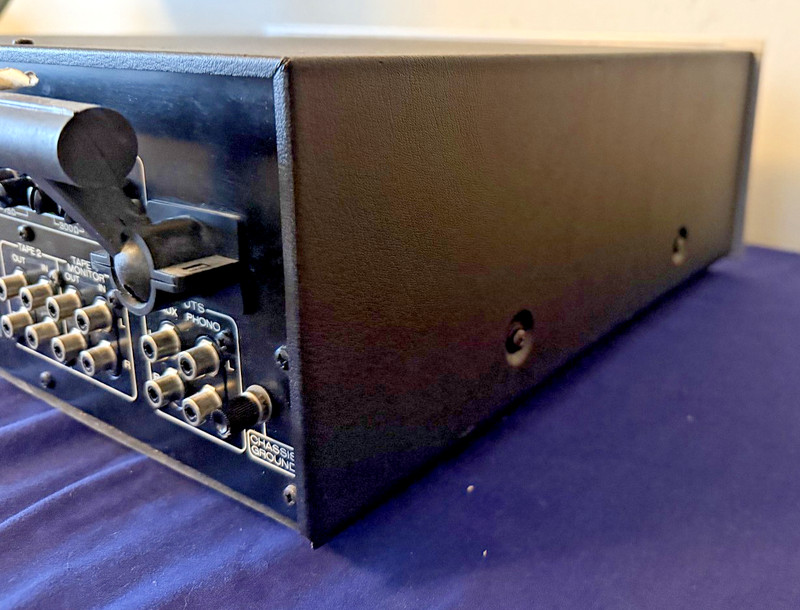 Marantz 1530 Stereo Receiver Vintage - TESTED & WORKS gallery