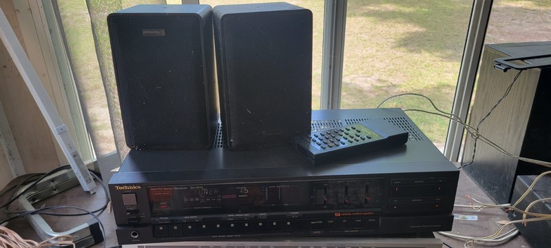 Technics SA-R210 Quartz Digital Synthesizer AM/Fm Stereo Receiver Tested Working