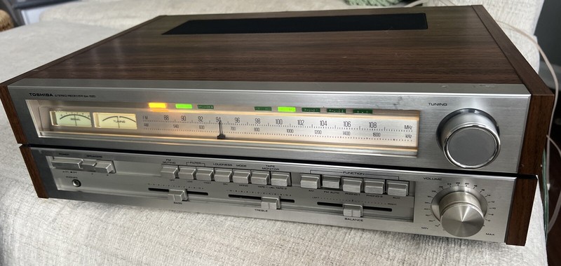 Toshiba Stereo Receiver SA-520 Japan 1976 SERVICED Sounds Great Looks Good