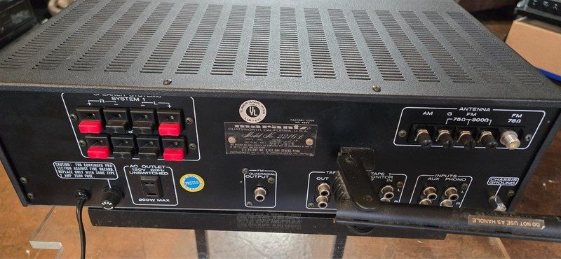 Vintage Marantz Model 2216B Stereophonic Receiver gallery