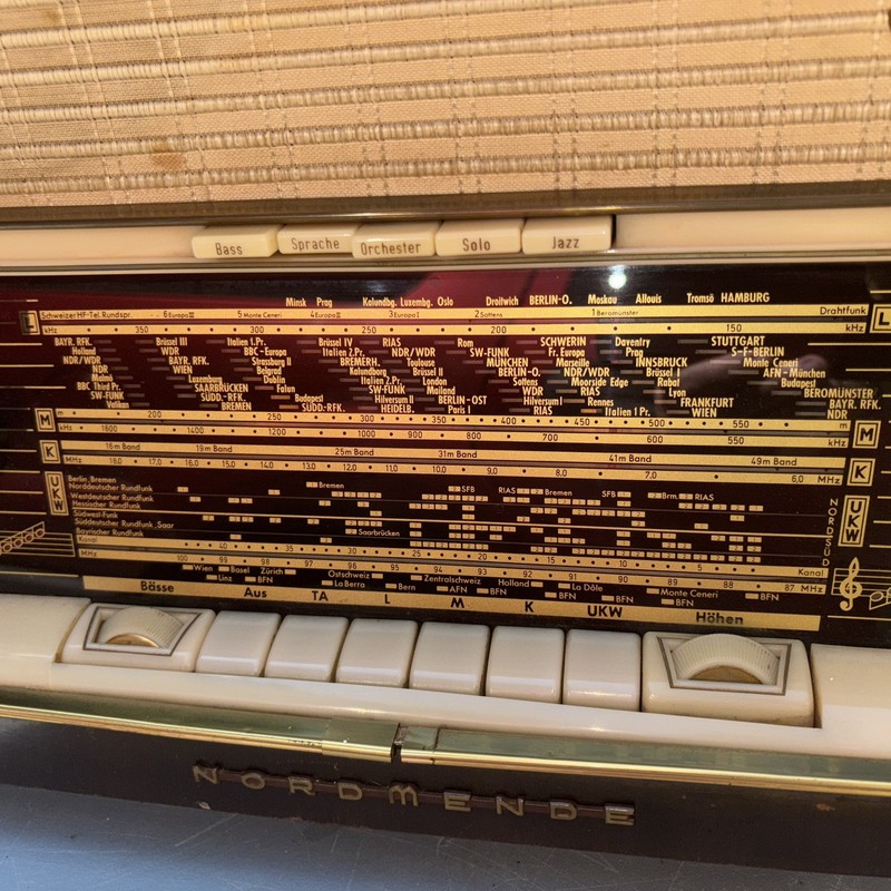 Nordmende Rigoletto 59 Vintage Tube Radio Rare Working gallery