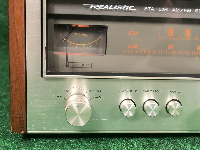 Vintage Realistic STA-52B AM/FM Stereo Receiver 31-2080 Made In Korea gallery