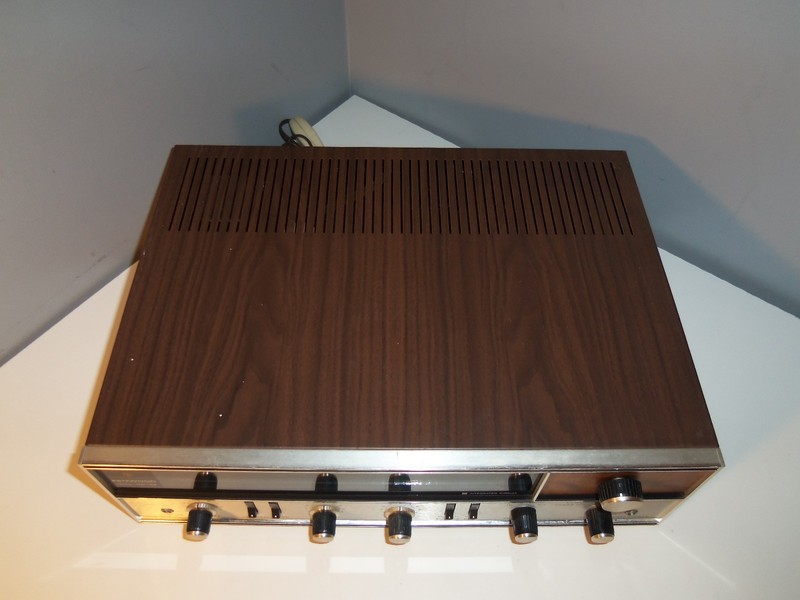 VTG Kenwood Model KR-44 Stereo Amplifier Receiver Wood Grain AM FM Phono Aux gallery