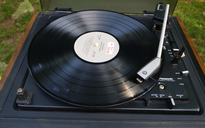 1974 Panasonic SL-507 Turntable SA-507 Quadrophonic Receiver 4 Thruster Speakers gallery