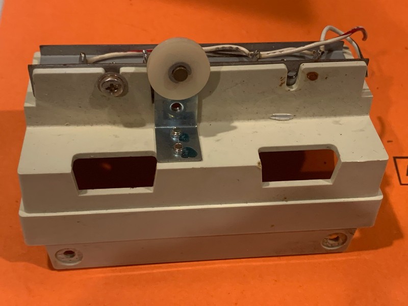 Marantz 2250 Stereo Receiver – Meter Housing + Lamp Sockets