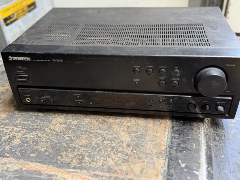 Vintage Pioneer SX-255R Stereo Receiver gallery