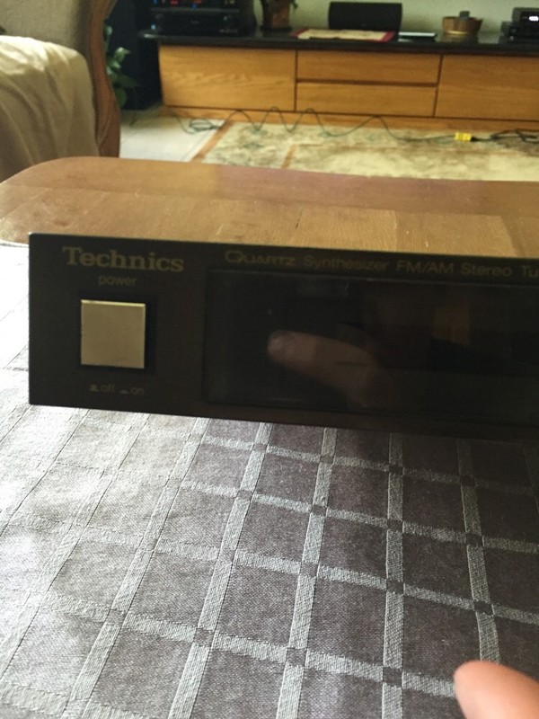 EXCELLENT CONDITION TESTED Technics Quartz Synthesizer Stereo Tuner ST-Z400 gallery