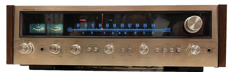 Vintage Pioneer SX-727, 37W AM/FM Stereo Receiver, 1972, Pro. Serviced gallery