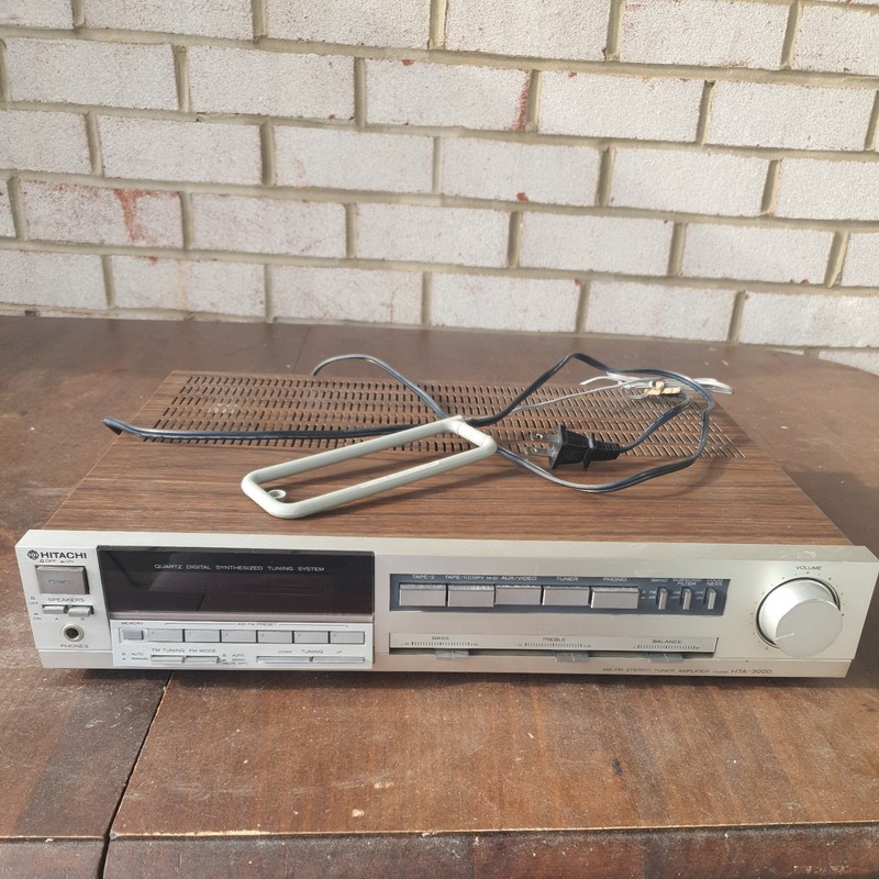 Hitachi Quartz Digital Synthesized Tuning System HTA-3000 gallery