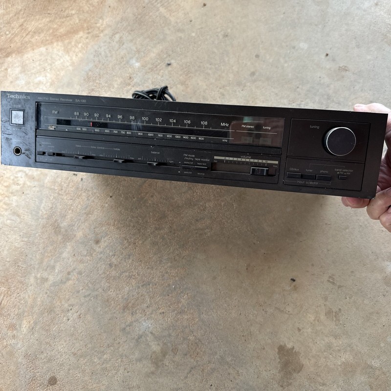 Technics SA-130 Vintage AM/FM Radio Stereo Receiver With AM Antenna
