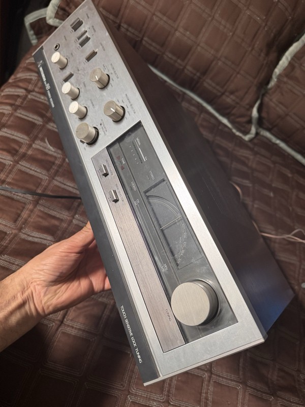 1980 Mitsubishi DA-R8 Stereo Receiver 35watts 8 Ohms Quadraphonic/ Phono Input gallery