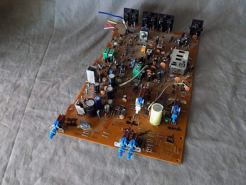 NAD 7240PE AM/FM Stereo Receiver tuner circuit board controls switches gallery