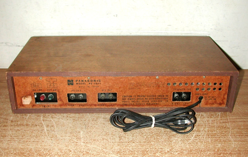 VINTAGE PANASONIC FET SOLID STATE AM/FM STEREO RECEIVER MODEL RE-7671 gallery