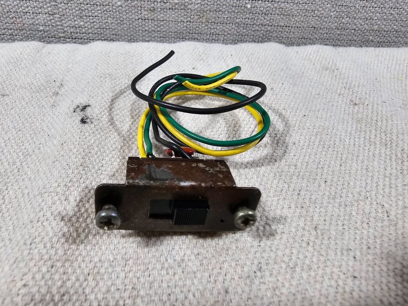 Pioneer SX-434 – FM De-Emphasis Switch