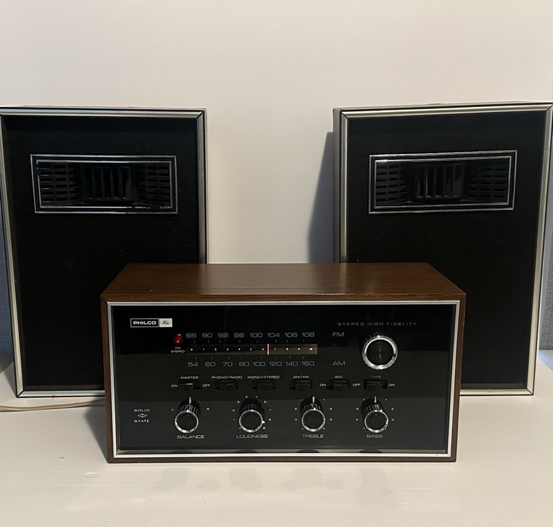 Vintage Philco-Ford M3700T AM/FM Stereo Receiver & Speakers Tested Works
