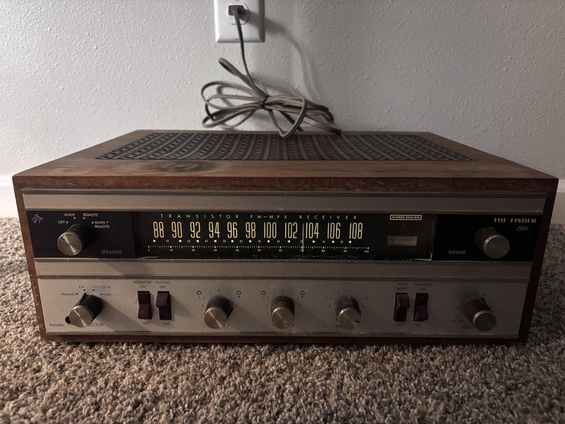 The Fisher 200-T 1960s Transistor FM Multiplex Stereo Receiver Turns On *READ