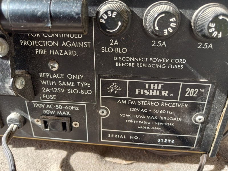 Fisher Futura 202 AM FM Stereo Reciever SN 31272 gallery