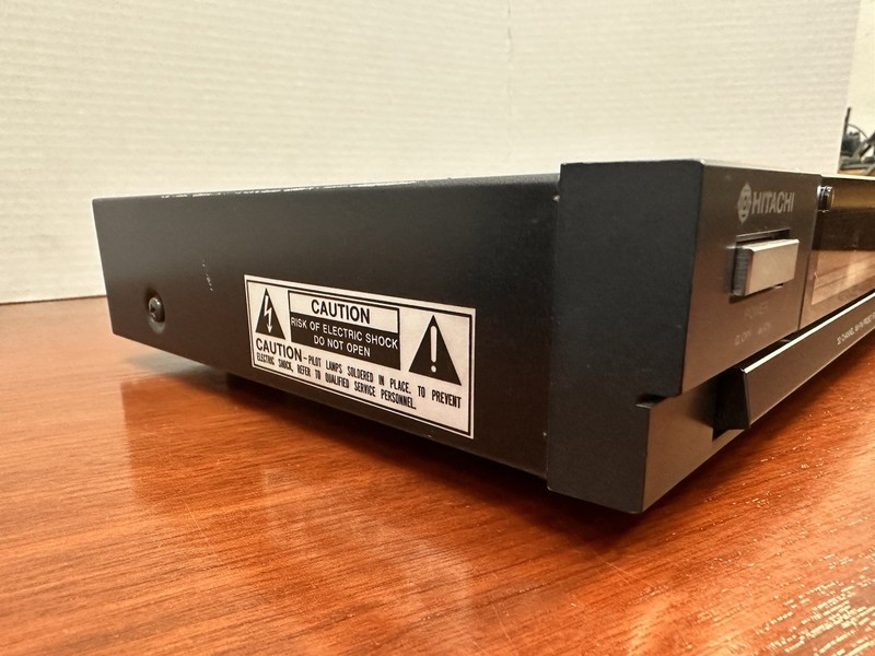 Vintage Hitachi FT-57 Tuner Tested Works gallery