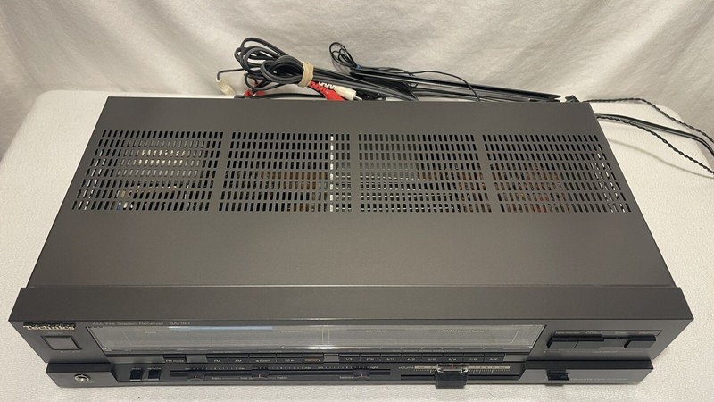 Vintage Technics SA-190 Quatz Synthesizer AM/FM Stereo Receiver~Tested~ gallery
