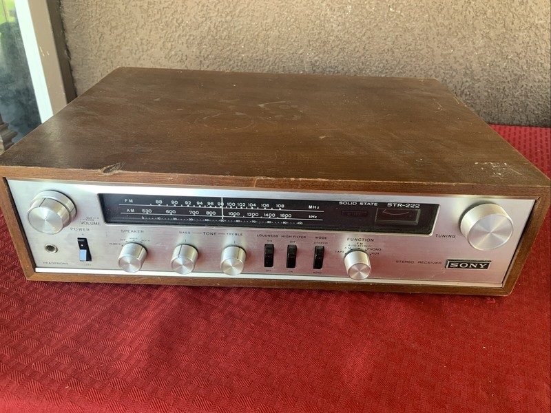 1970 Sony STR-222 Stereo Receiver in Wood Case – Tested powers on works