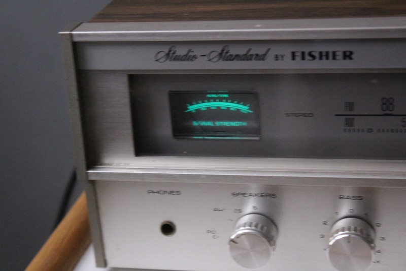 Vintage Fisher Studio Standard AM FM Stereo Receiver Model RS-1022 Powers On gallery