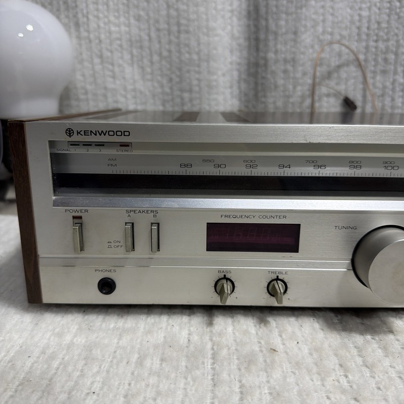 VINTAGE Kenwood KR-720 AM/FM Stereo Tuner Amplifier Receiver Tested gallery
