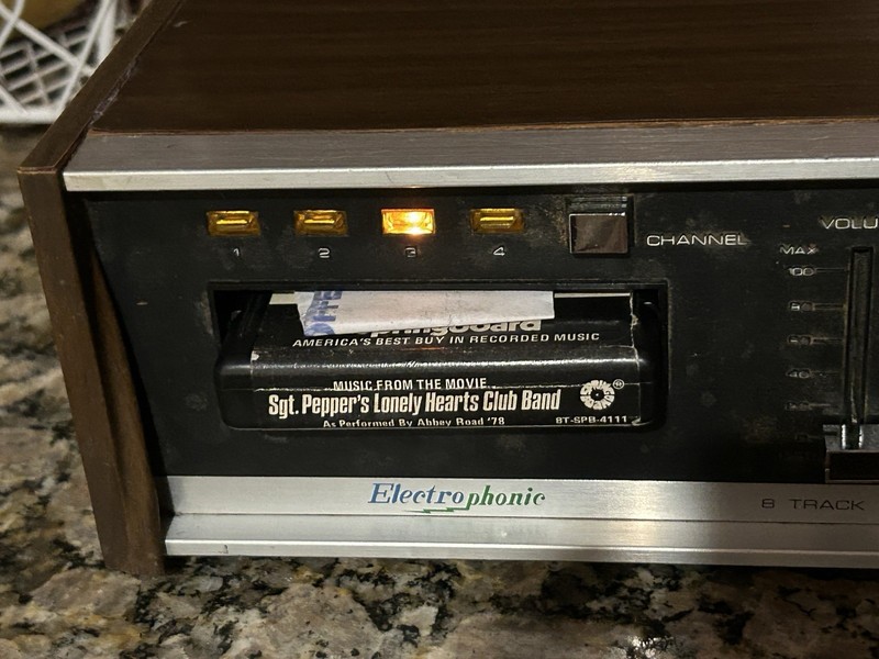 Vintage Morse Electrophonic 8-Track Am Fm Radio Stereo Receiver Wood Grain VIDEO gallery