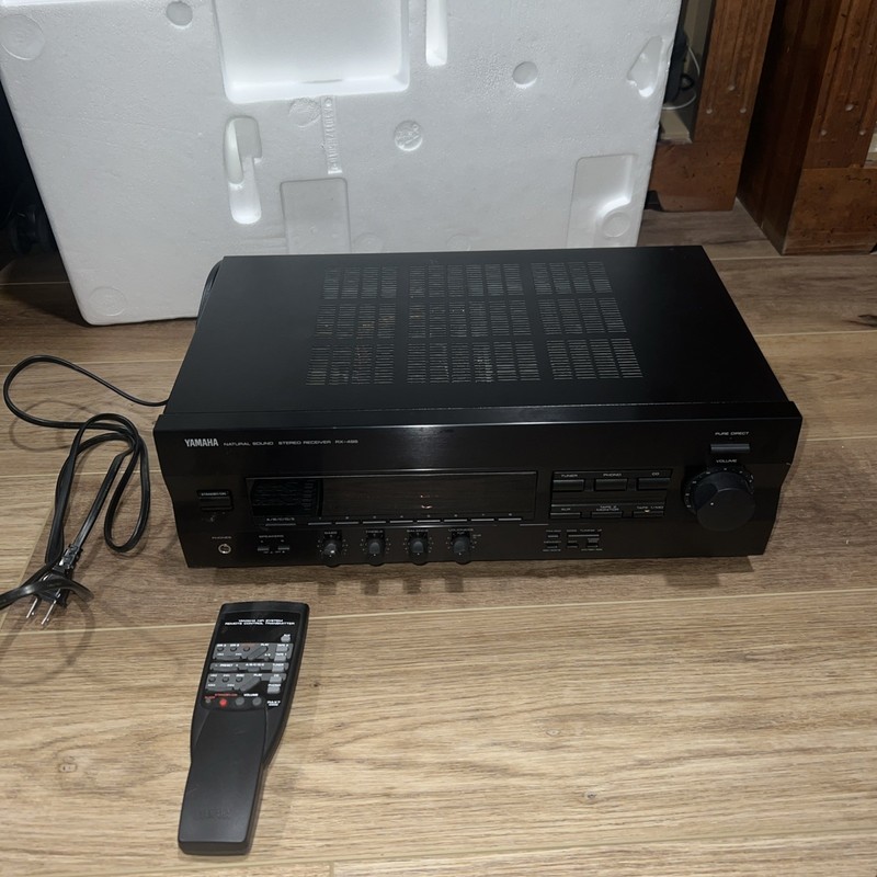 Yamaha RX-496 Stereo Receiver w/Remote
