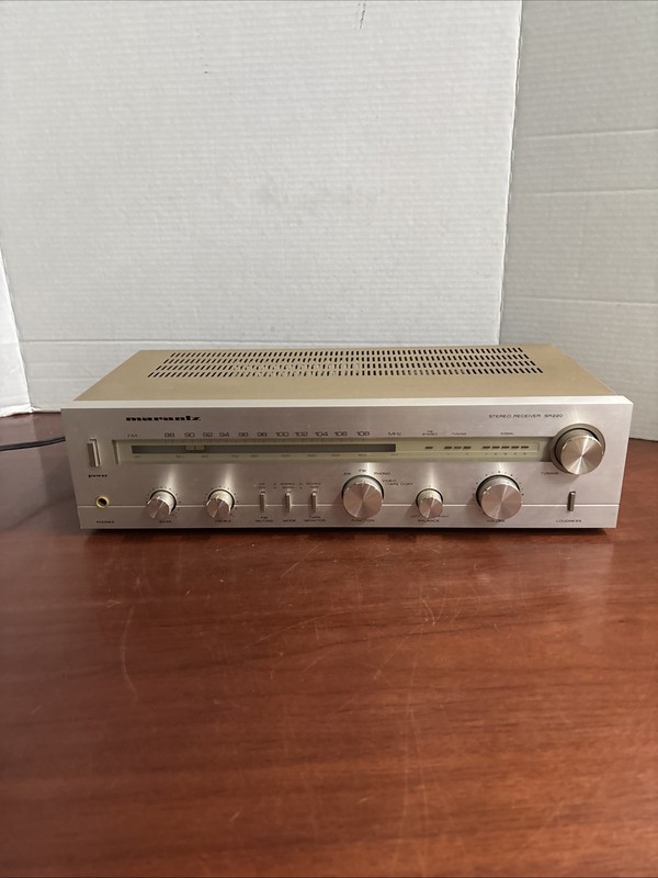 Marantz SR-220 Stereo Receiver***Read gallery