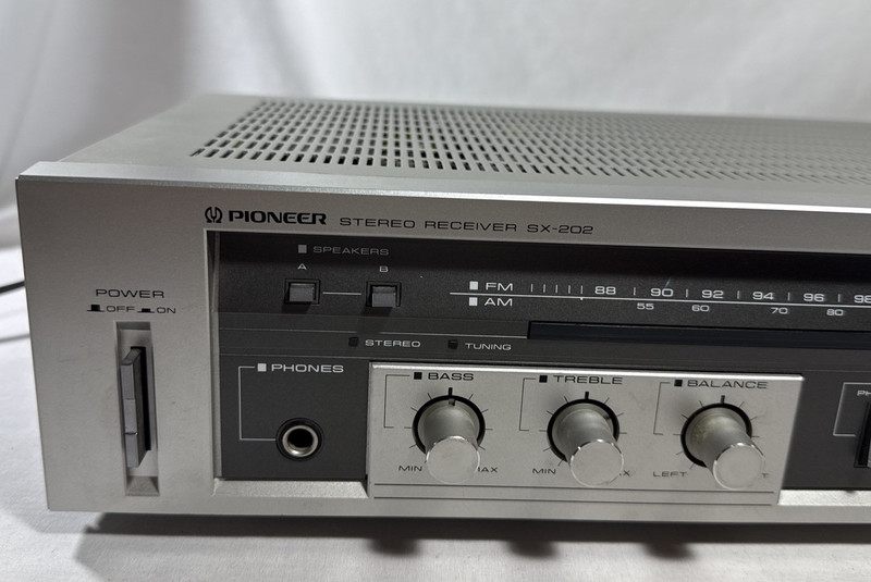 Pioneer SX-202 AM/FM Stereo Receiver 25 Watts per Channel Vintage Tested Works gallery