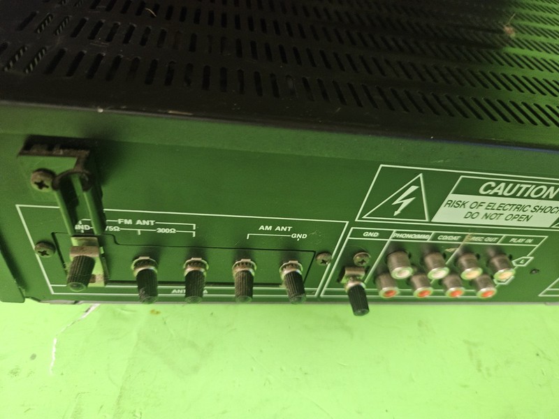 SCOTT RS250 AM/FM Quartz Digital Synthesized Stereo Receiver gallery