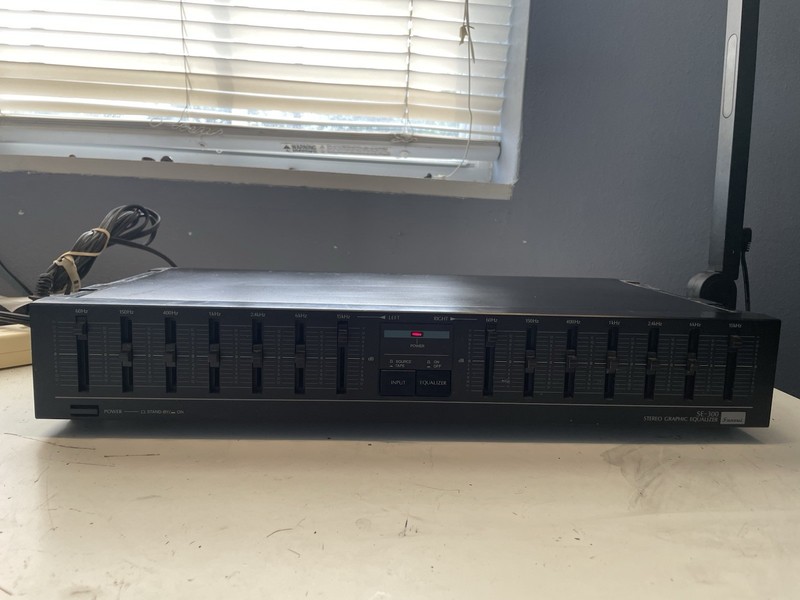 SANSUI SE-300 EQ 7 BAND GRAPHIC EQUALIZER
